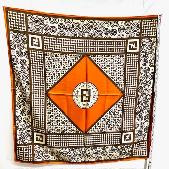 Unused  Fendi 100% Silk Scarf Satin 34"x34 Ivery Brown Orange Made in Italy (22) - Picture 8 of 10